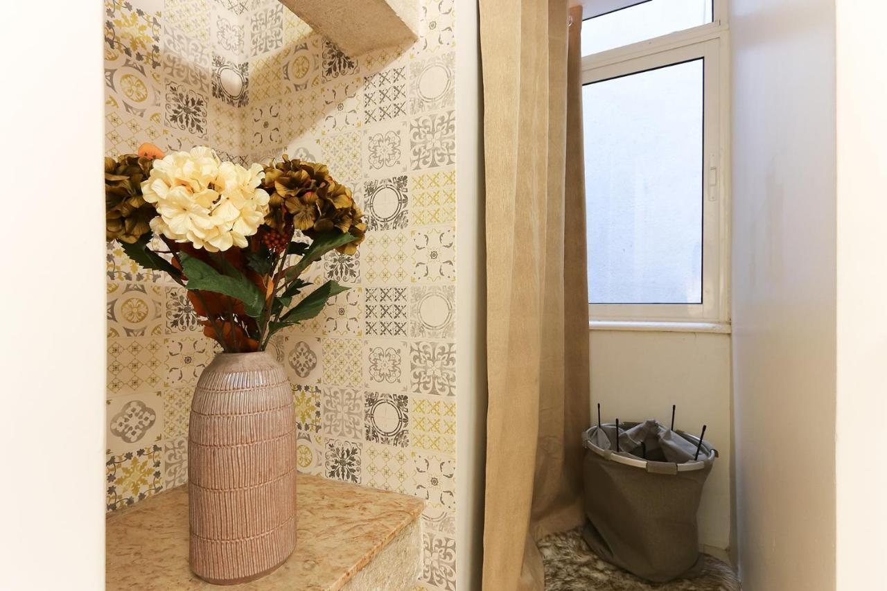 Charming And Stylish Downtown Apt In XIX Century Building Lisboa Exteriér fotografie